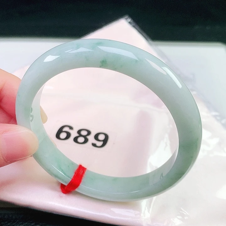 未镶嵌手镯翡翠689
