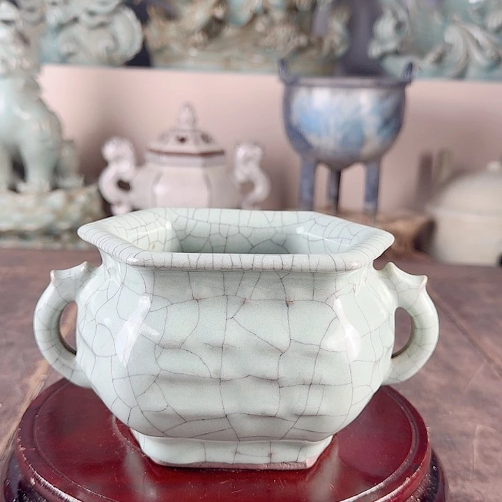 官窑双耳炉品相完美