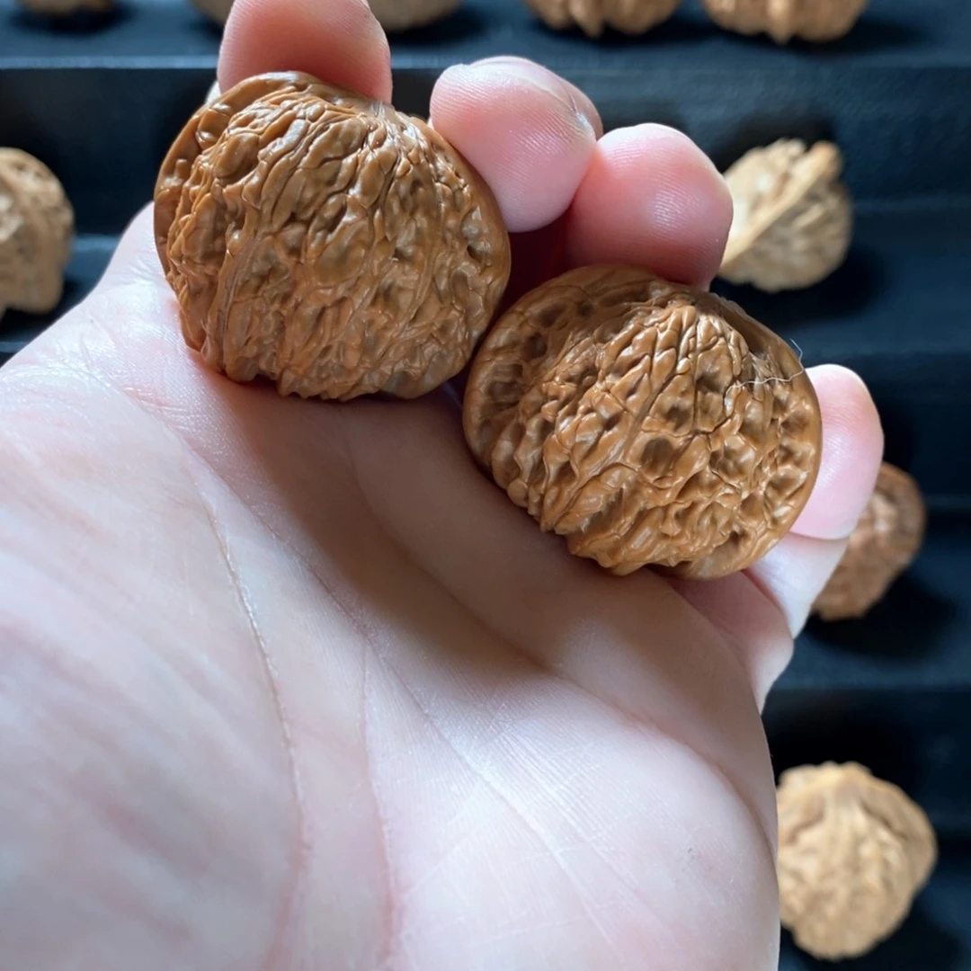 桃核把件原生态房山磨盘39微修