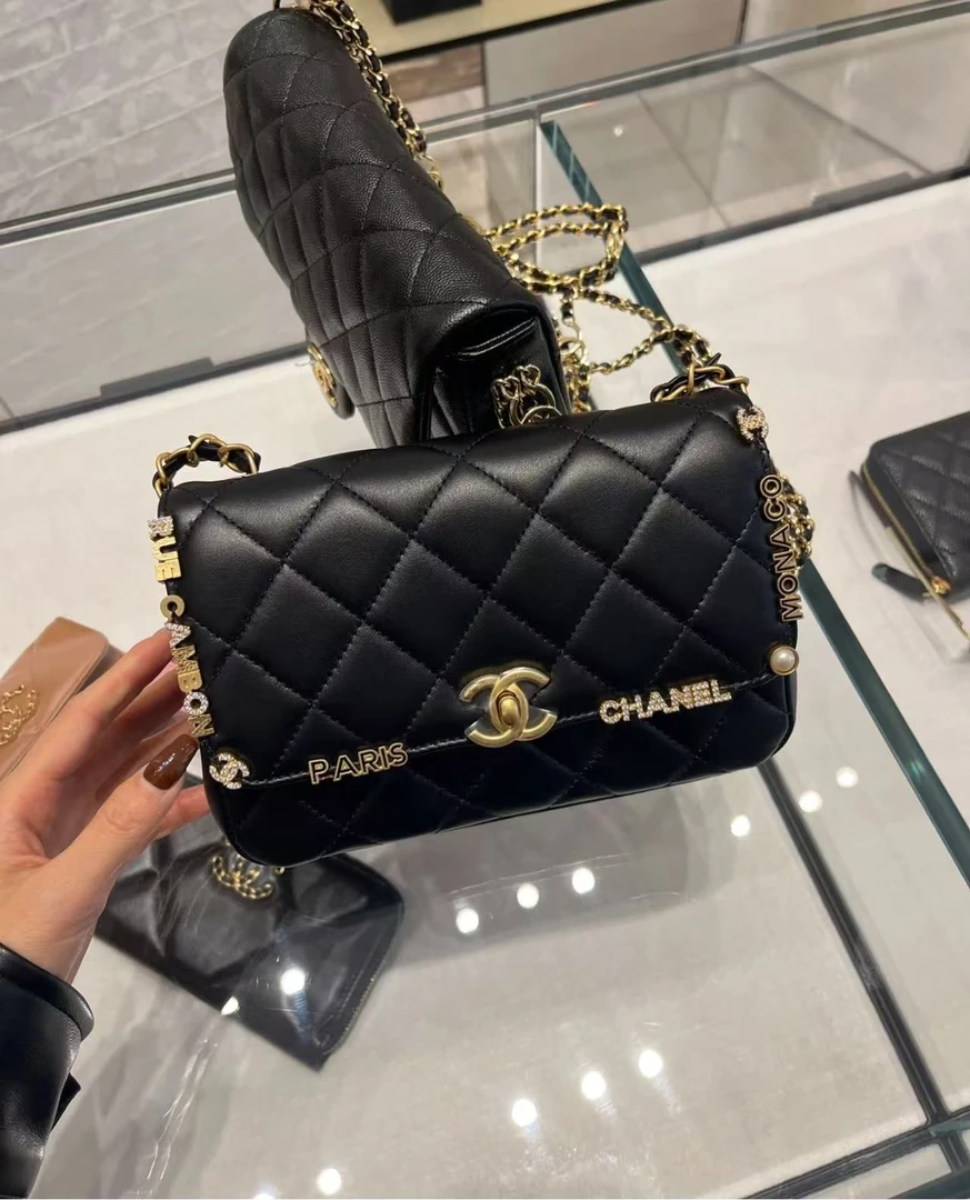 99新 Chanel/香奈儿 23c 黑金珐琅珍珠Logo口盖包 19cm 12008777