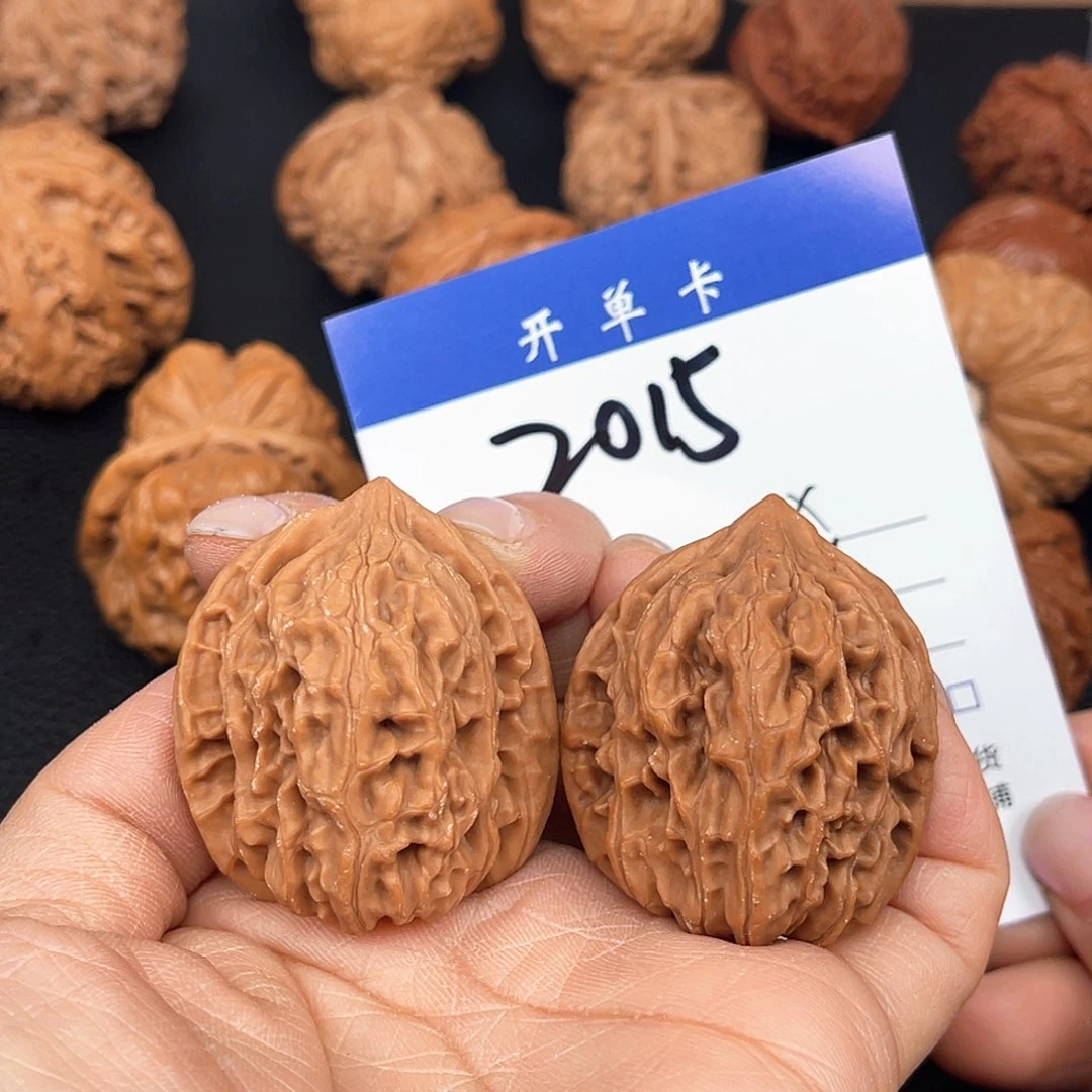 文玩核桃吊坠鸡心36尺。2015