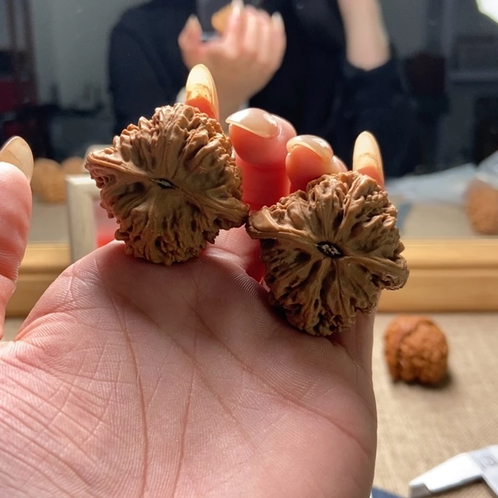 文玩核桃吊坠南疆25