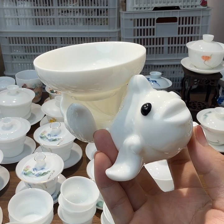 羊脂玉小鱼儿一体全瓷茶漏