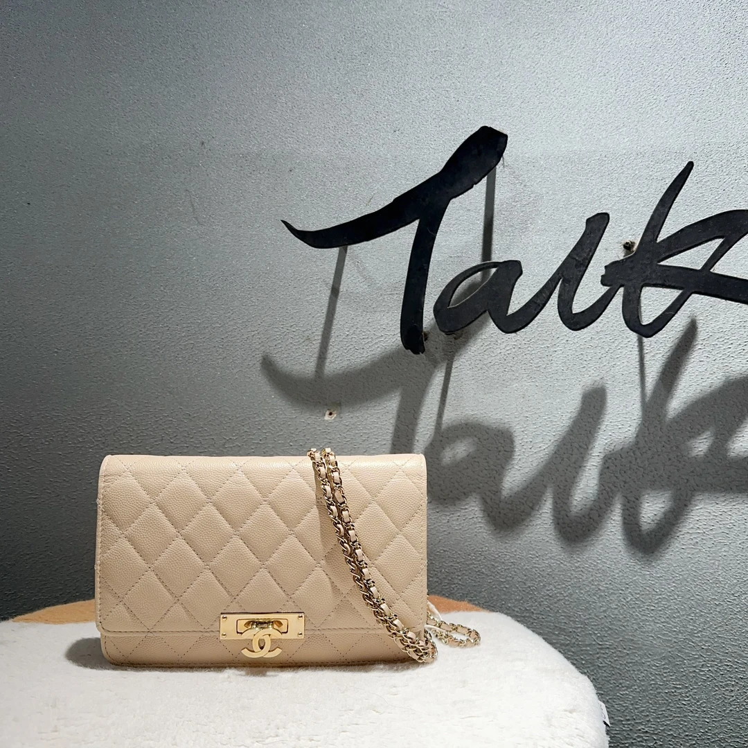 95新 Chanel/香奈儿 荔枝纹woc发财包奶茶金扣链条斜挎包/D6619/