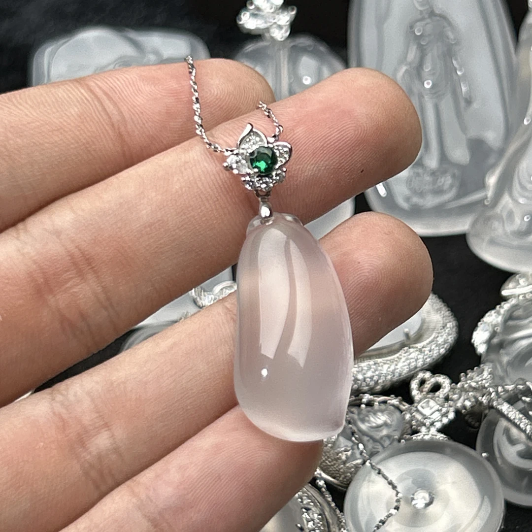 点绿冰透福瓜吊坠