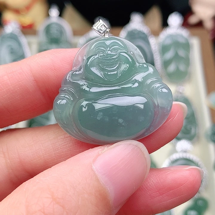 颈饰18K金镶嵌翡翠吊坠