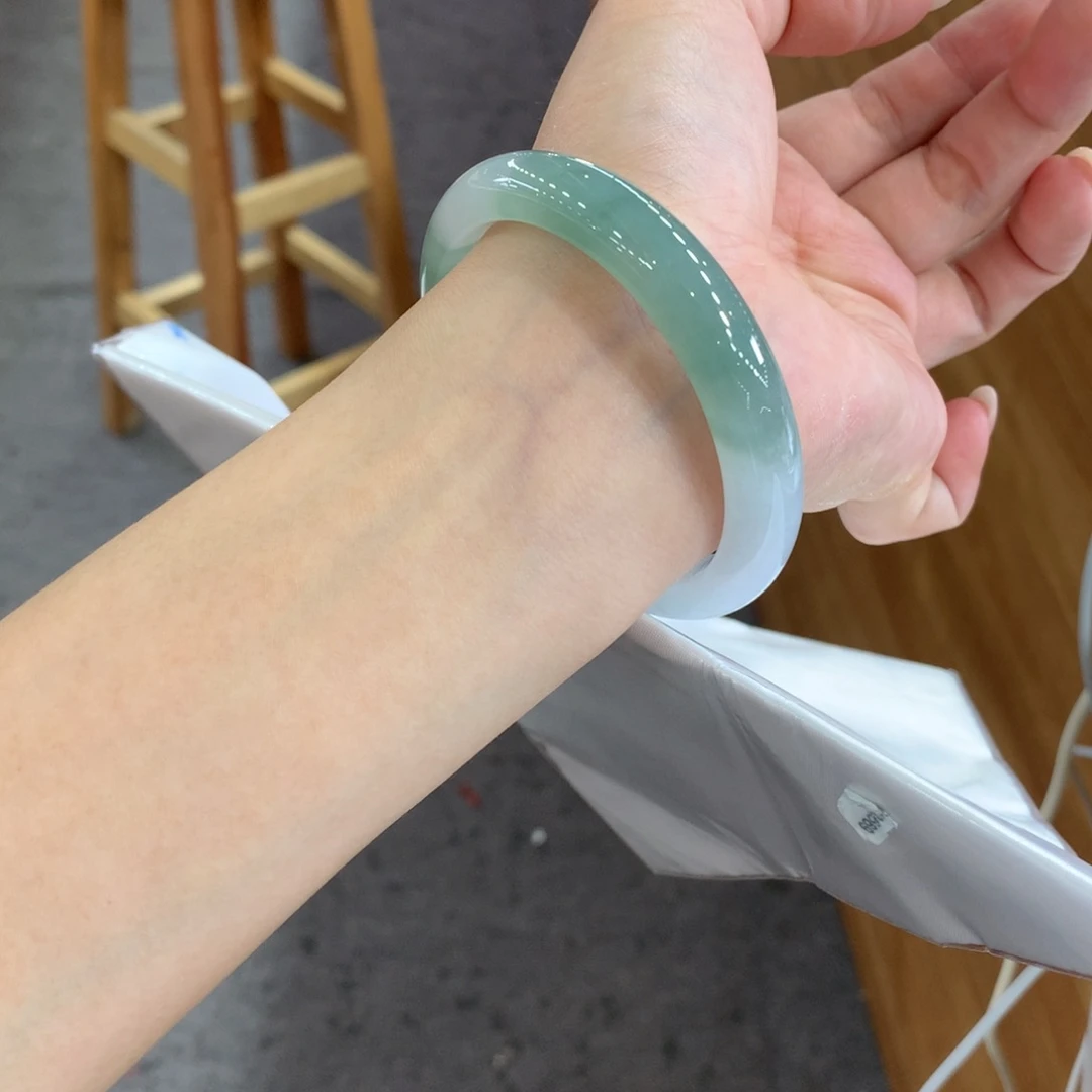 翡翠未镶嵌手镯天然Ａ货翡翠56/57