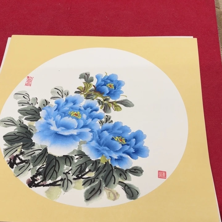 国画花鸟等多种鸟类的栖息