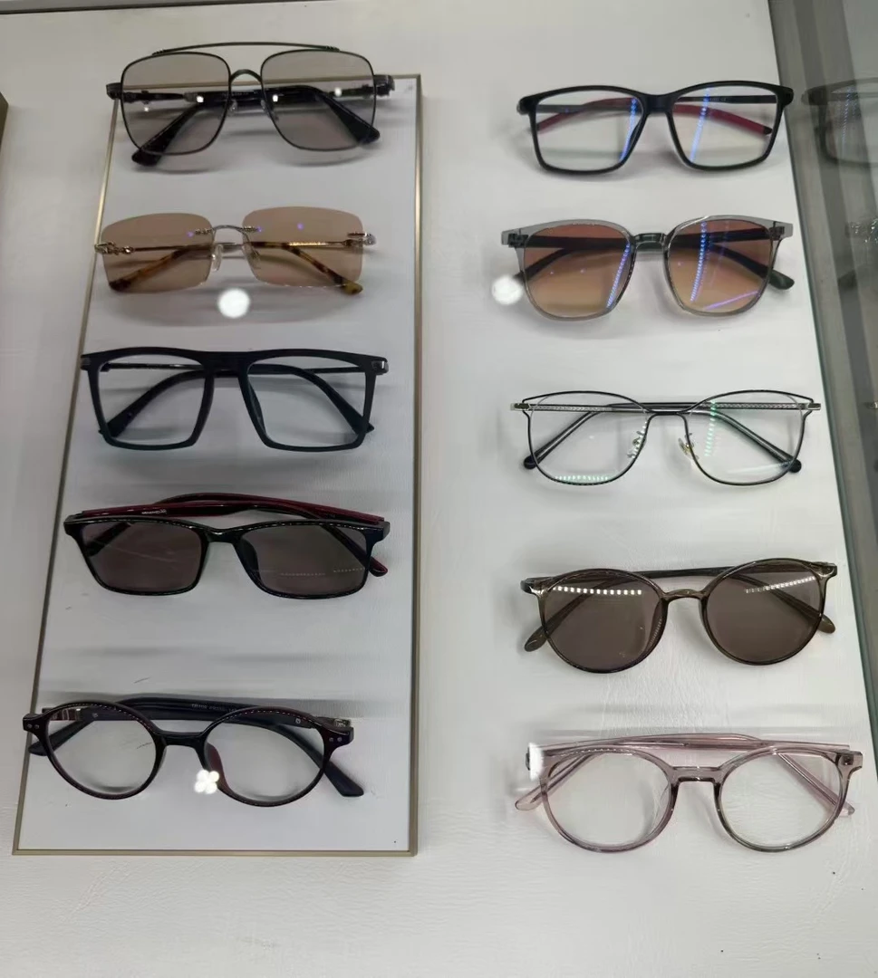 变色近视眼镜黑框可配度数紫外线男女通用日常通勤