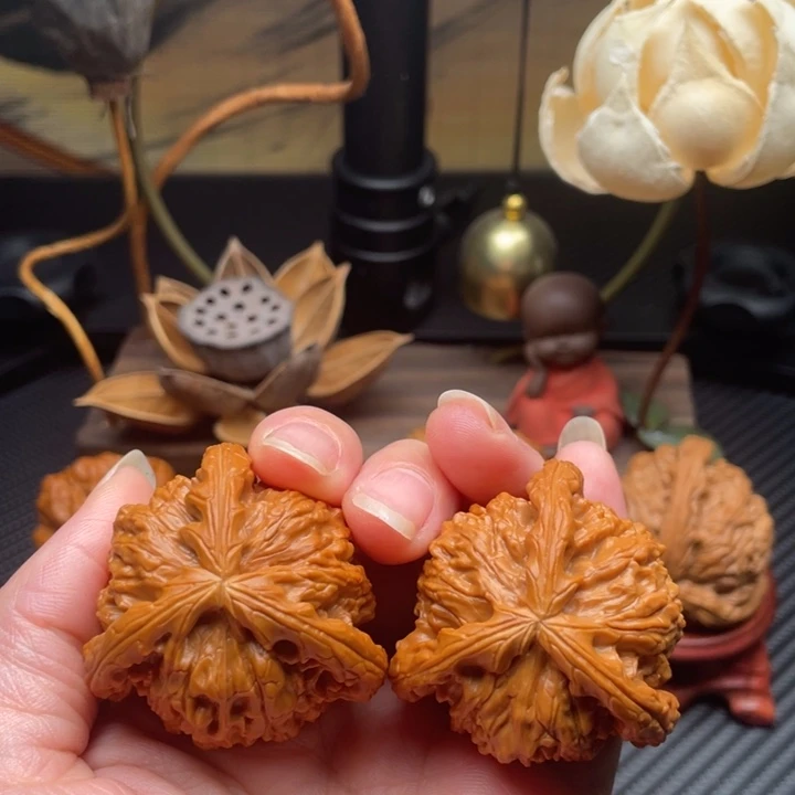 吊坠文玩核桃?****马白狮子42