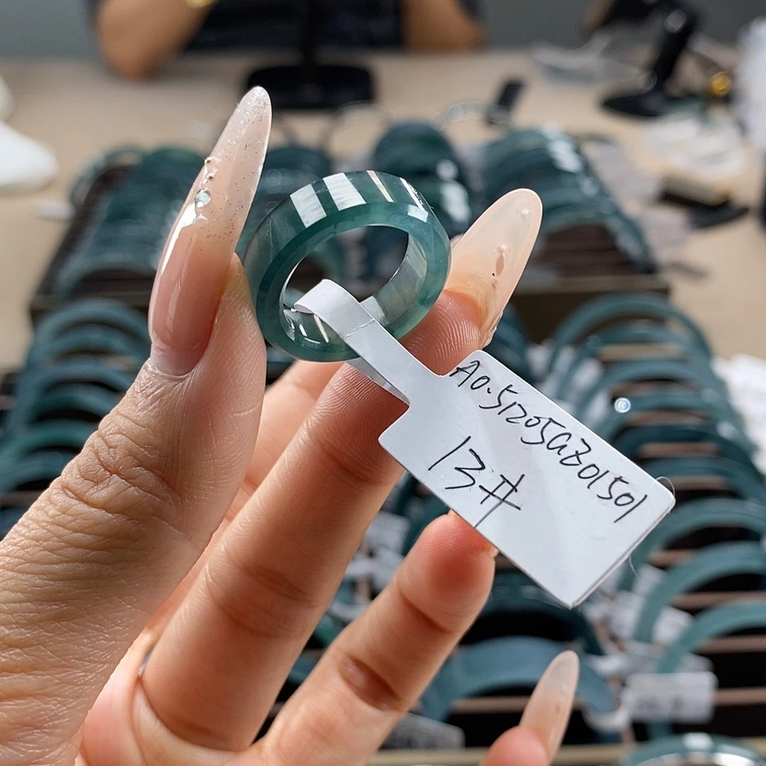 翡翠未镶嵌手镯戒指13