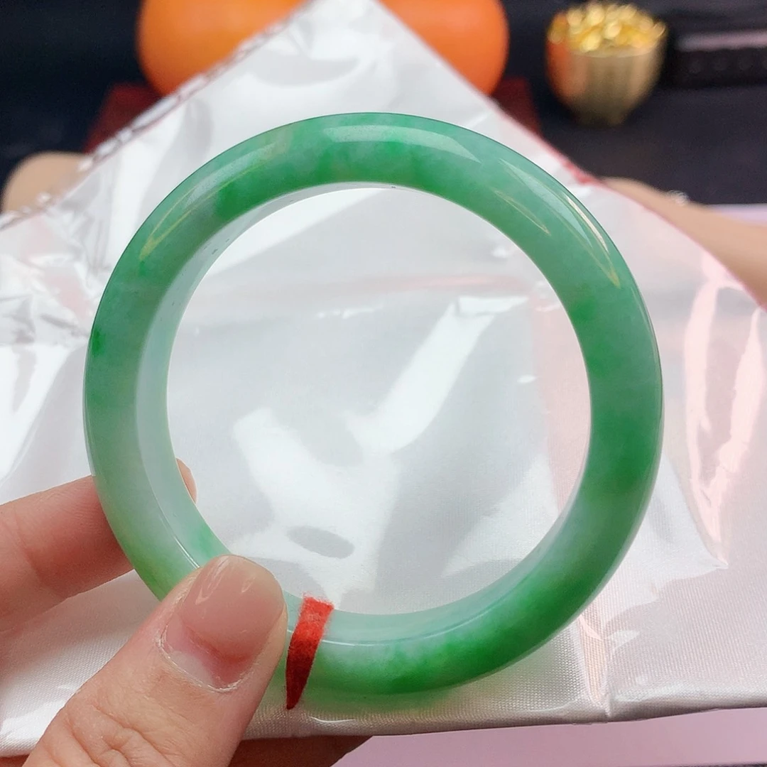 翡翠手镯未镶嵌56圈2371