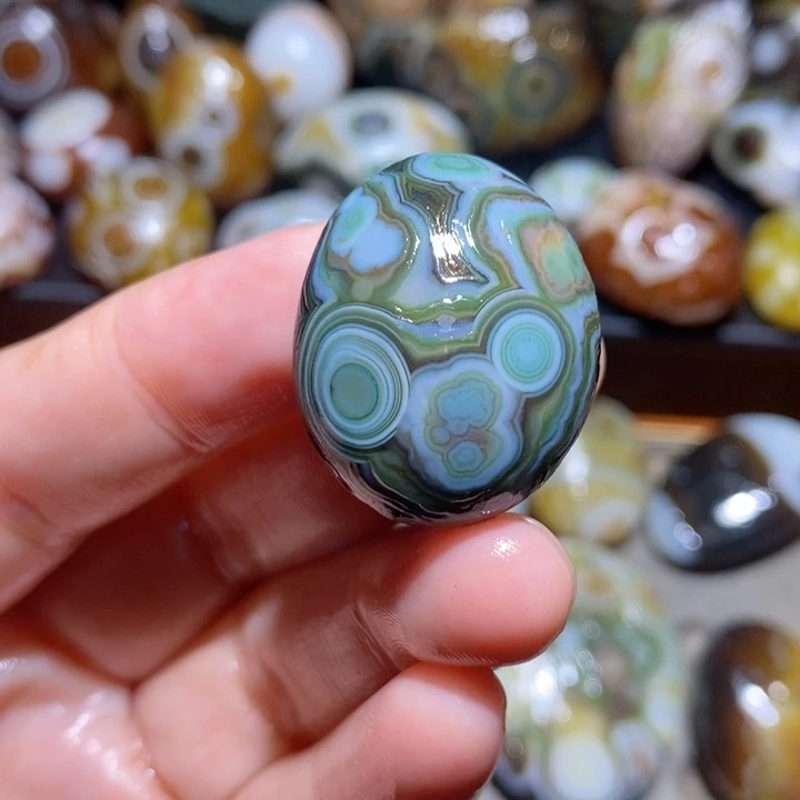 未镶嵌玛瑙/玉髓珠宝半成品140