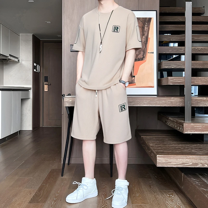 夏季薄款短袖短裤潮牌刺绣宽松跑步透气搭配一套休闲运动套装男士