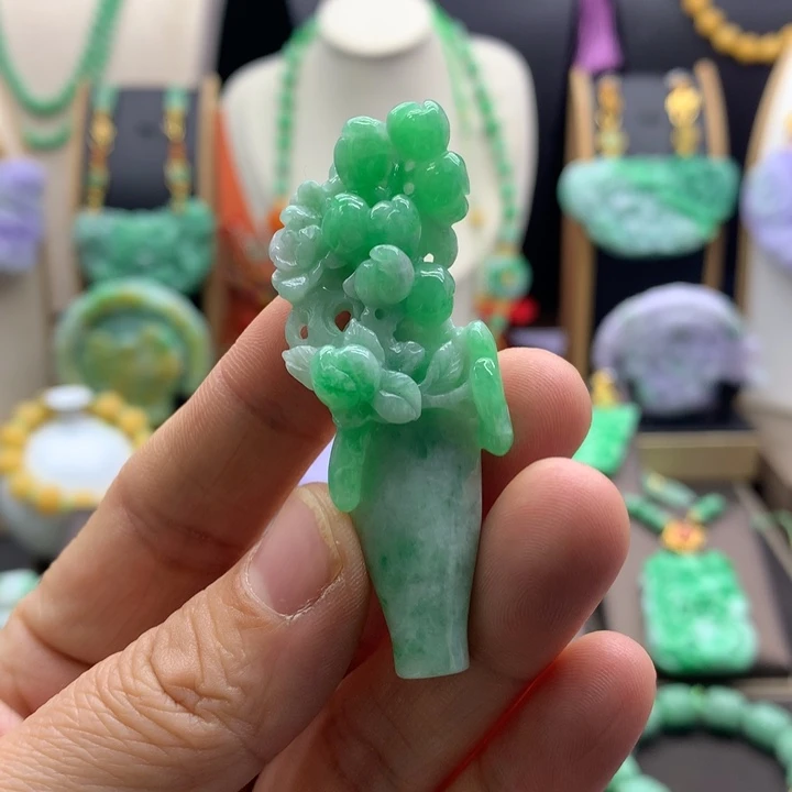 翡翠吊坠(不含链)未镶嵌