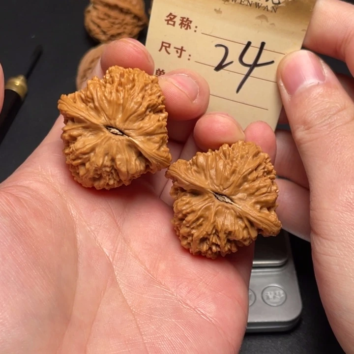 文玩核桃把件南疆石40尺全品以打底24