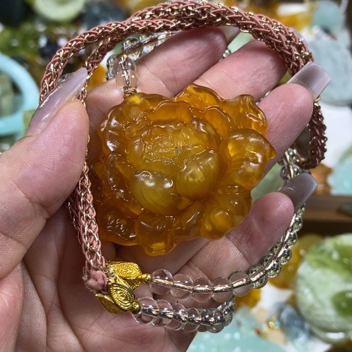 蛇纹石玉未镶嵌吊坠