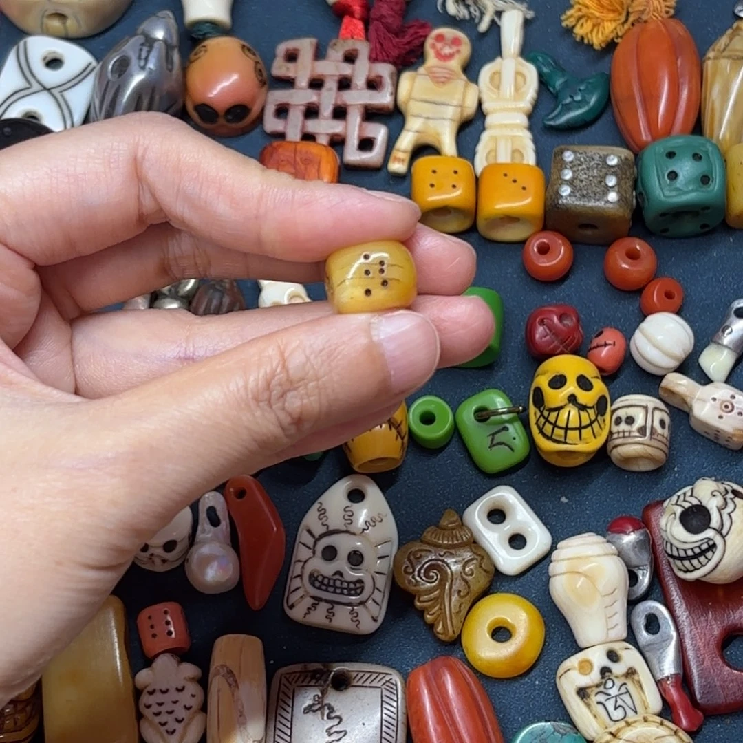 随*去配饰等都可做一些点缀图案与