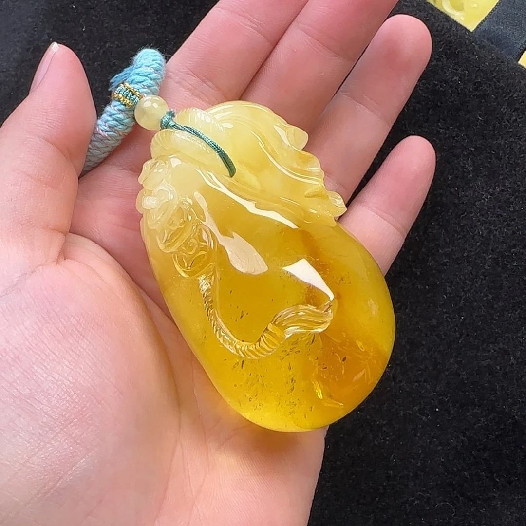 蜜蜡未镶嵌珠宝奇石