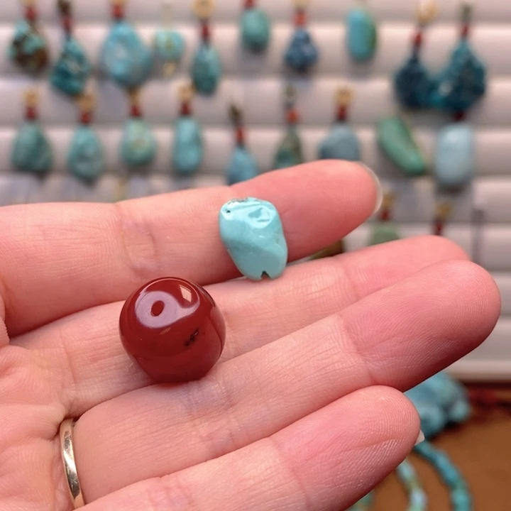 玛瑙/玉髓原矿未镶嵌茶**郁