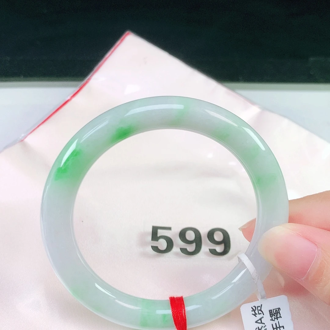 未镶嵌手镯翡翠55
