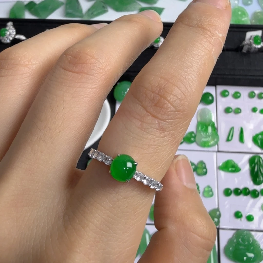 翡翠18K金镶嵌吊坠(不含链)绿蛋