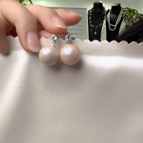 未镶嵌淡水珍珠耳饰