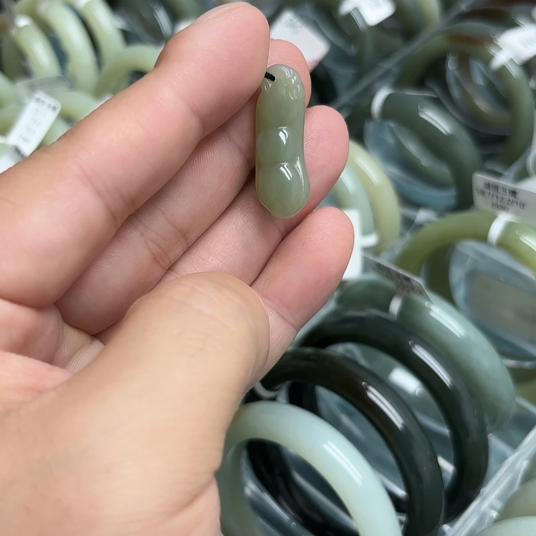 未镶嵌手镯和田玉（糖玉）
