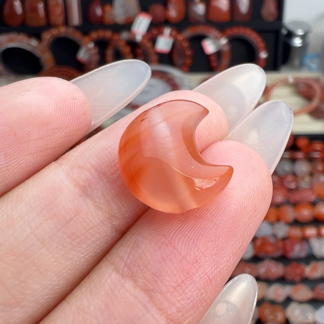 南红玛瑙未镶嵌颈饰上下孔月亮