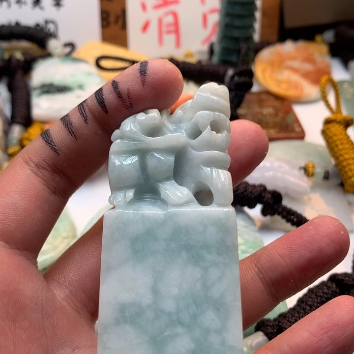 翡翠未镶嵌颈饰保真天然a货翡翠
