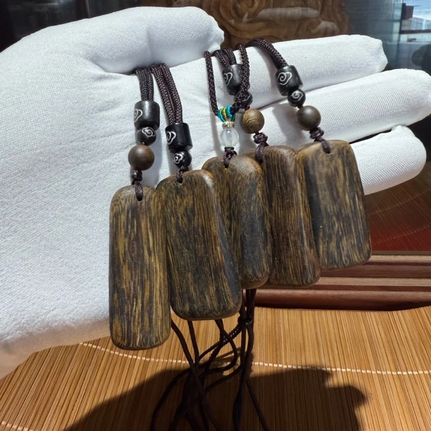 海南奇楠莺歌绿乌身白棋勃挂车挂花香蜜香味多样性发一个