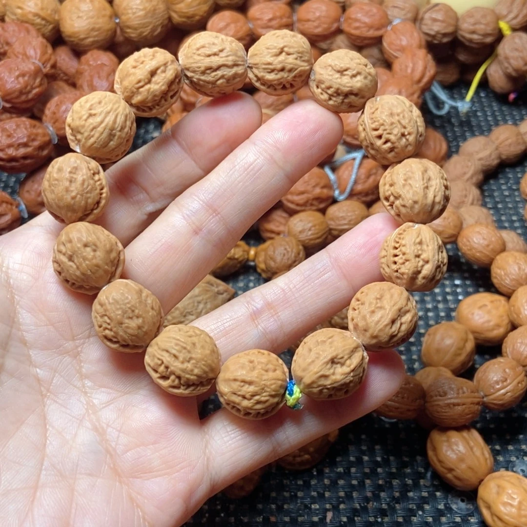 爱***女文玩核桃吊坠白茬小粗筋