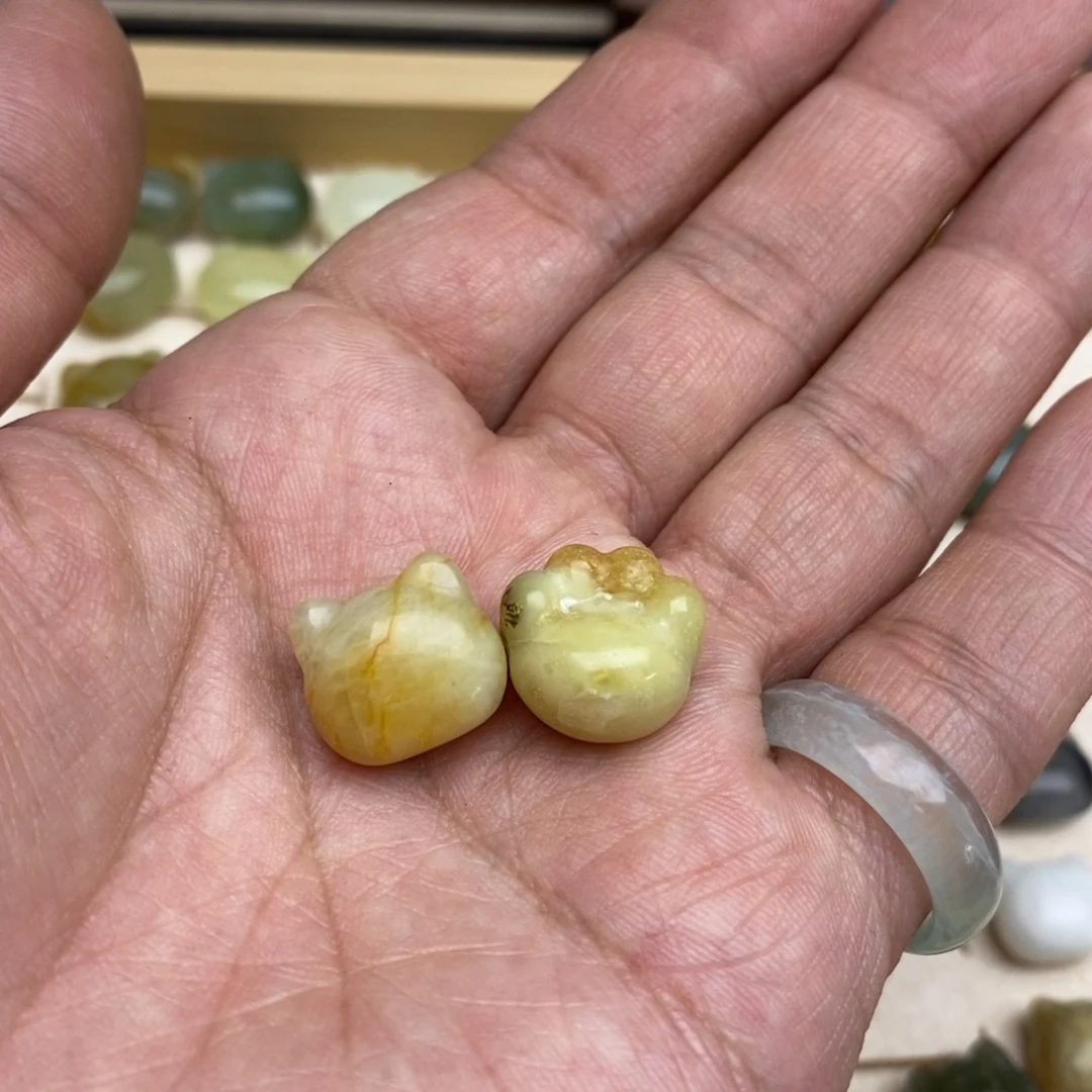 岫玉天然岫玉挂件，默认微瑕，不退不换未镶嵌