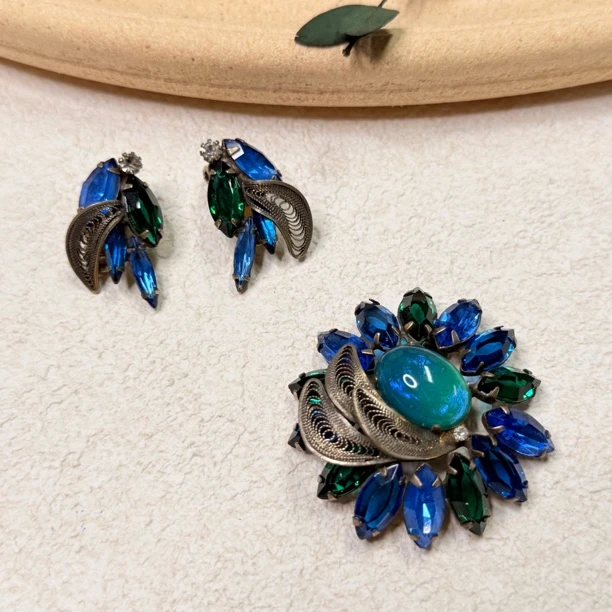 铜合金琉璃胸针 【六六中古】孤品复古胸针耳夹套装th6645