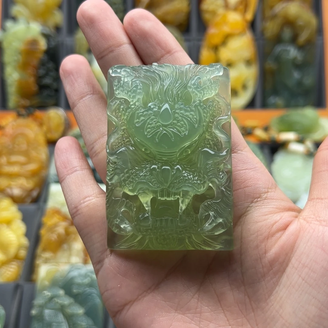蛇纹石玉未镶嵌颈饰禾*青