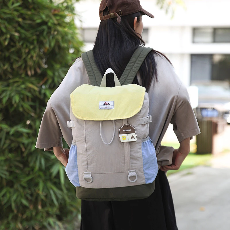 2025新款复古时尚纯色女包时尚洋气休闲潮简约出游小背包潮双肩包