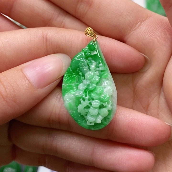 翡翠未镶嵌颈饰吊坠