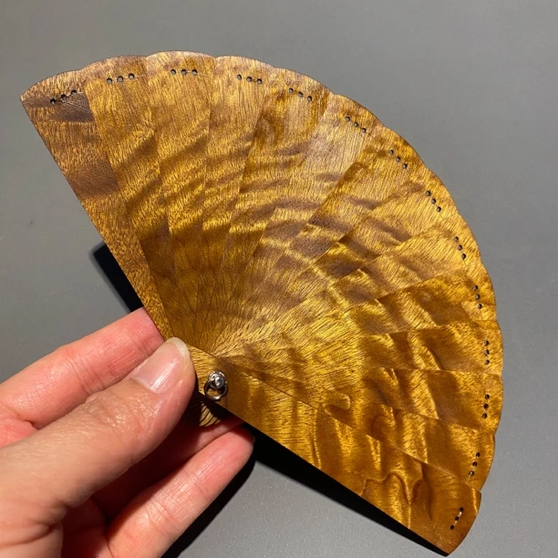 金丝楠木小叶桢楠迷你扇10.5cm掌中扇满纹理带礼盒无漆无蜡随机发