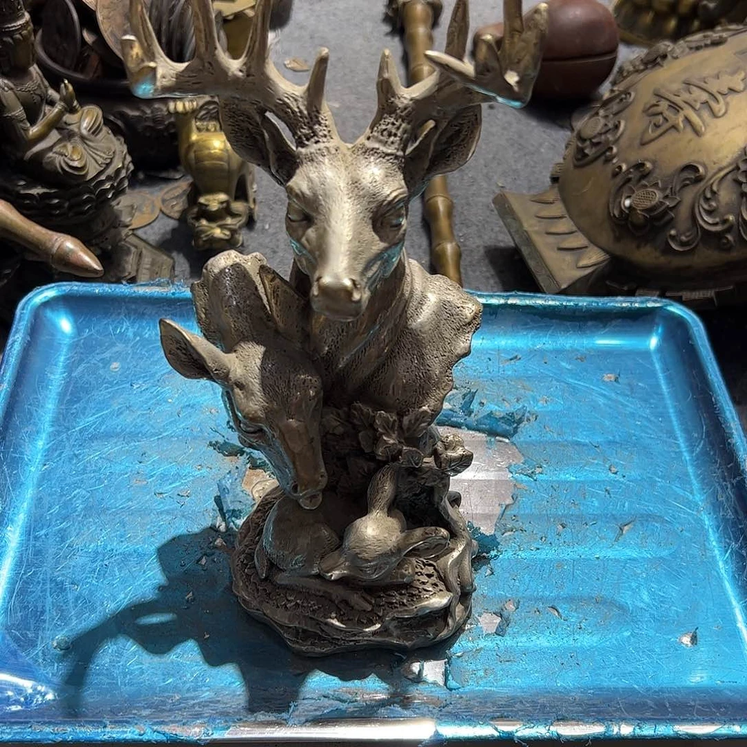 吉****发微瑕疵黄铜摆件工艺品