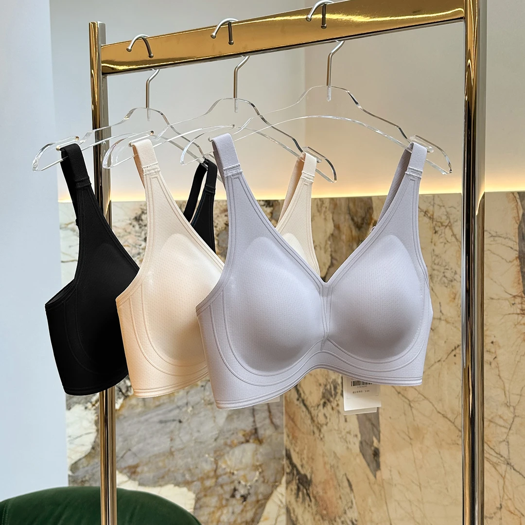 GB-爱【飞翔】早春新款爆款无痕立体舒适文胸内衣115DMN