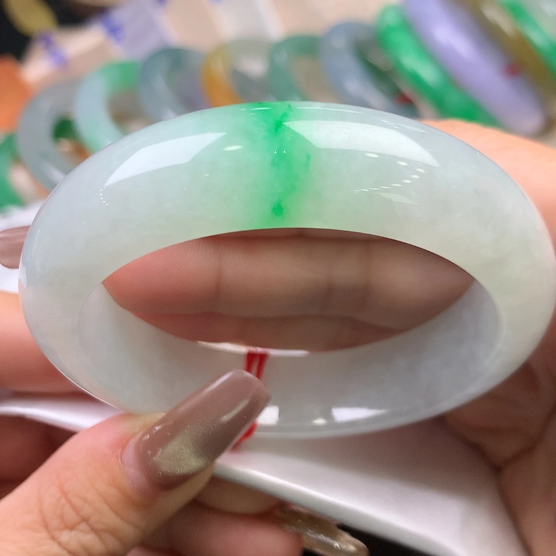 翡翠未镶嵌手镯54.6正圈