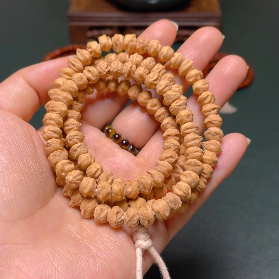 吊坠柏香籽/百香籽热振飞碟