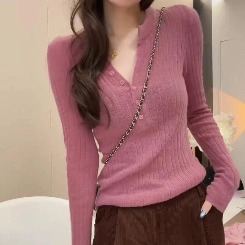 2025秋冬时尚显瘦修身打底针织衫女开口领毛衣上衣时尚百搭设计感