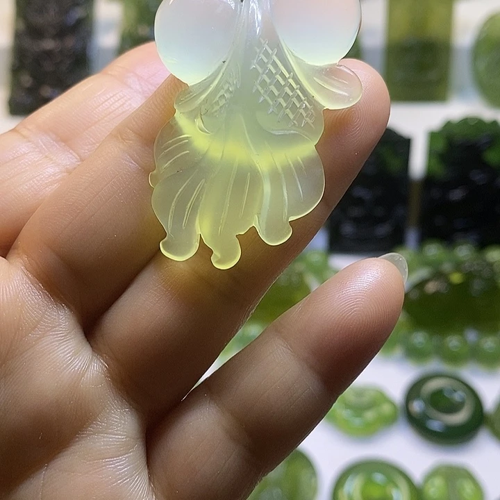 蛇纹石玉合金颈饰