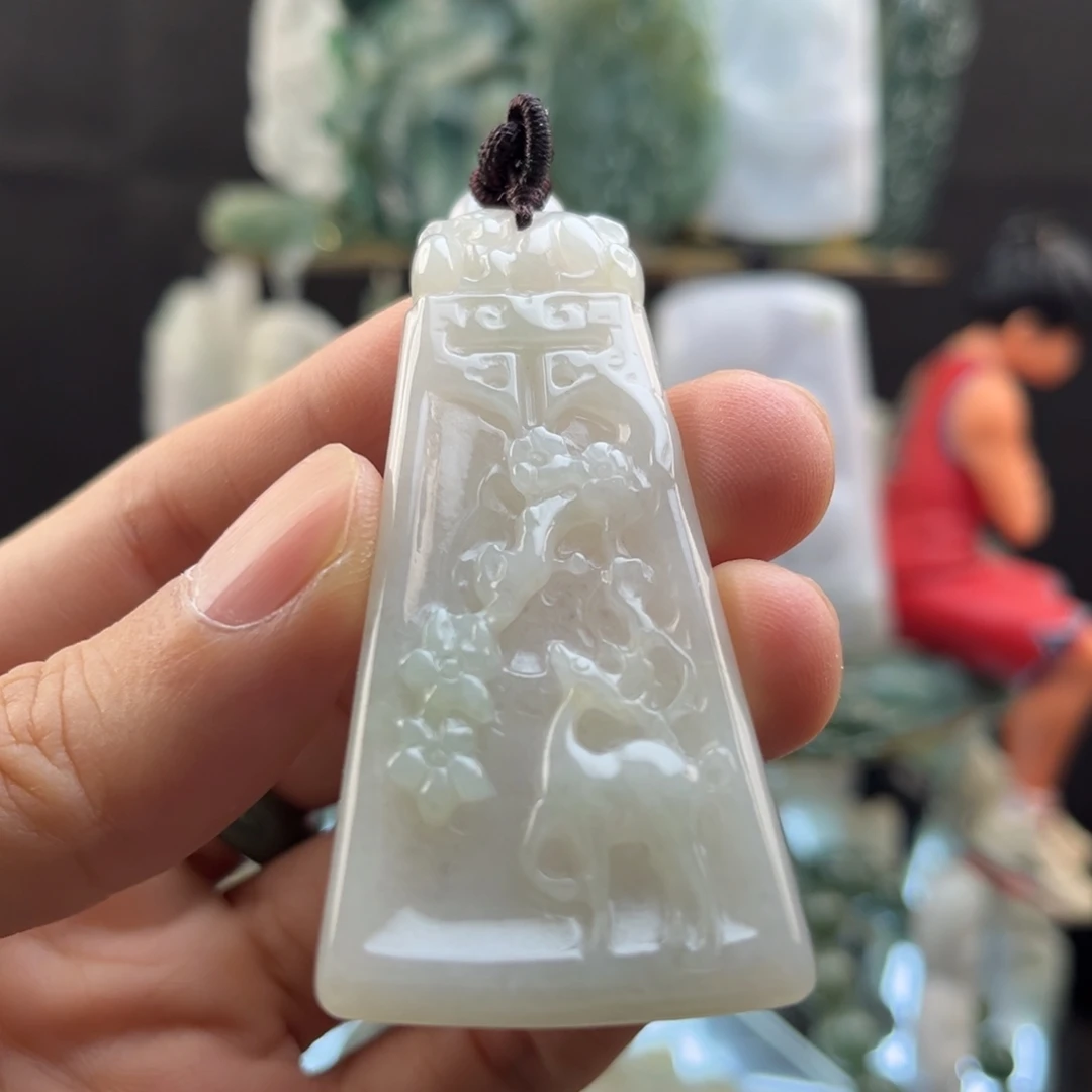 翡翠未镶嵌颈饰一鹿有你