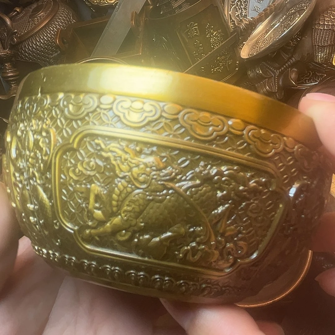 精美铜器工艺品等
