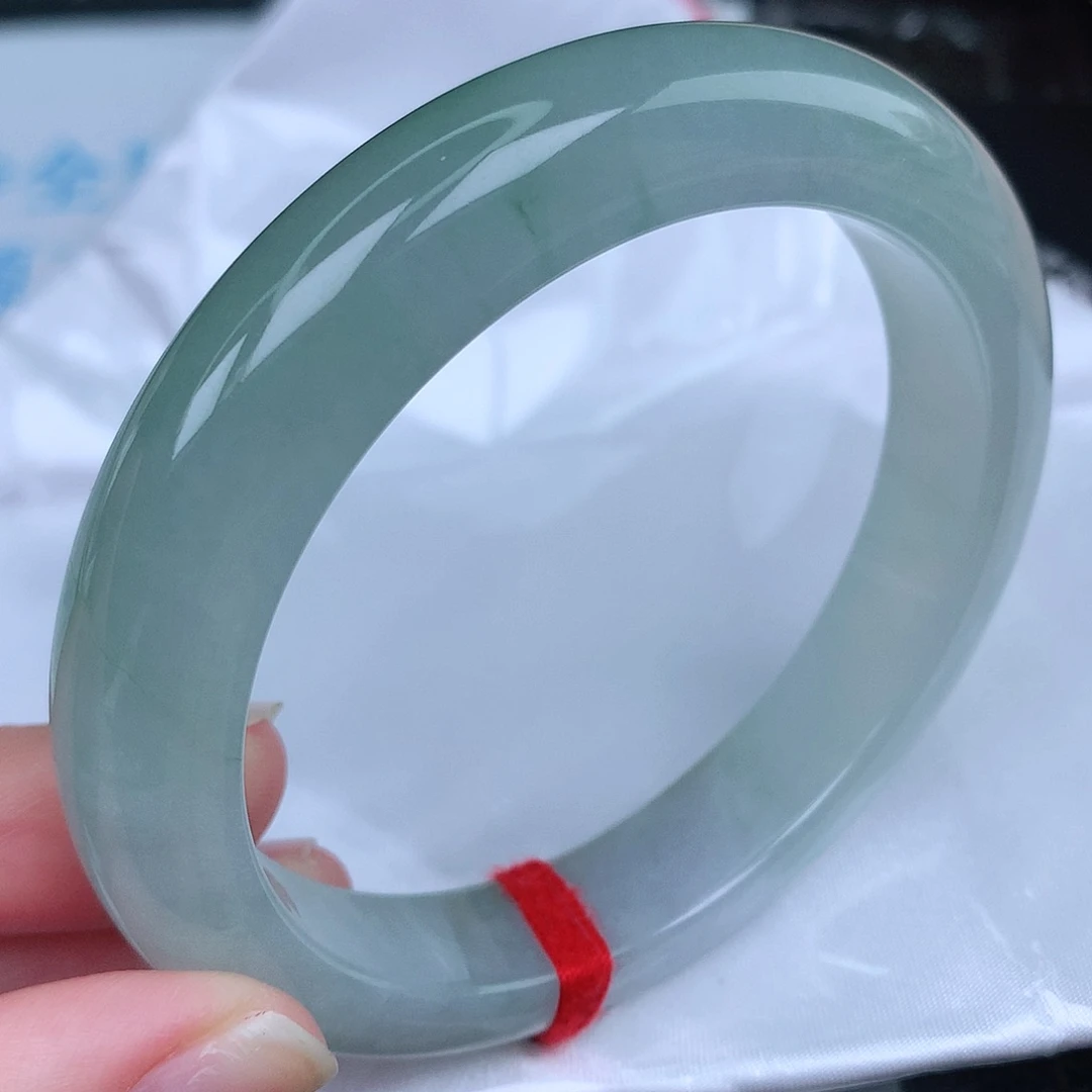 翡翠手镯未镶嵌天然