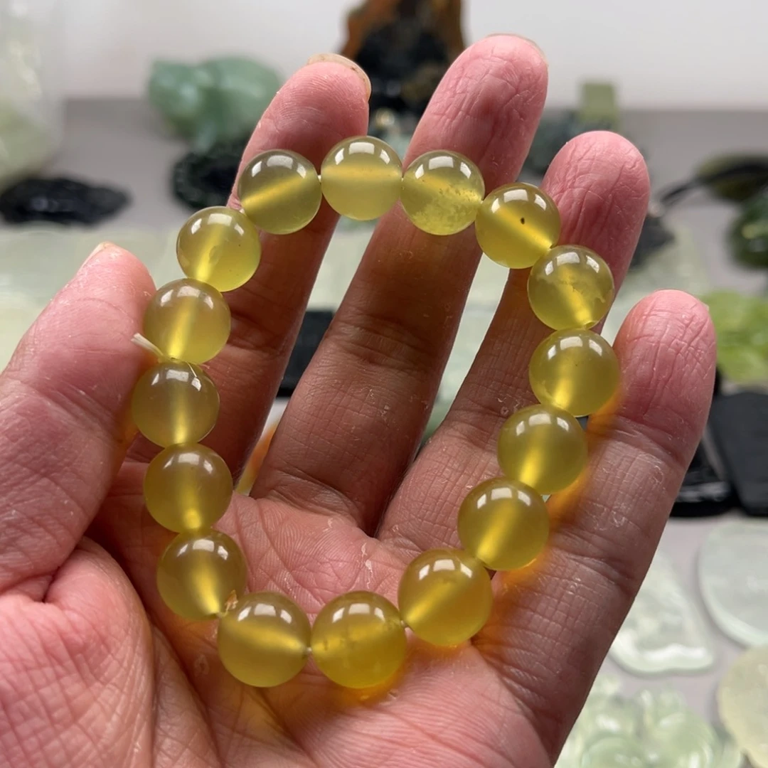 未镶嵌蛇纹石玉颈饰