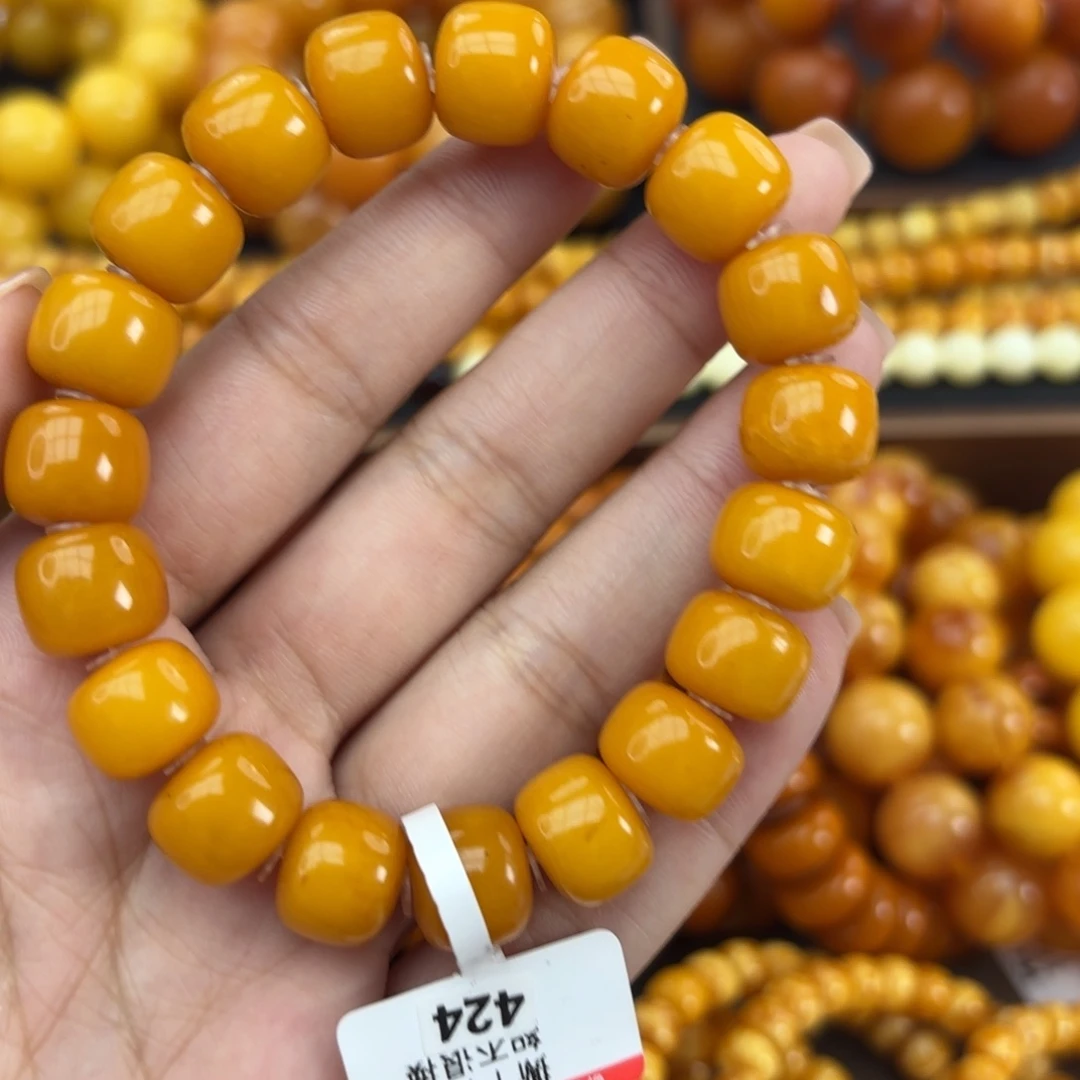 未镶嵌颈饰琥珀蜜蜡