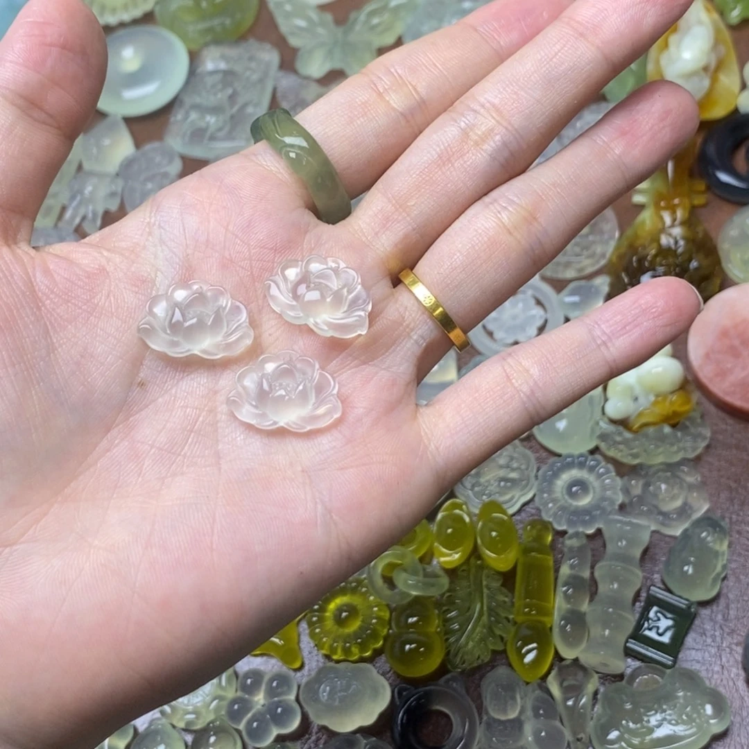 蛇纹石玉合金颈饰